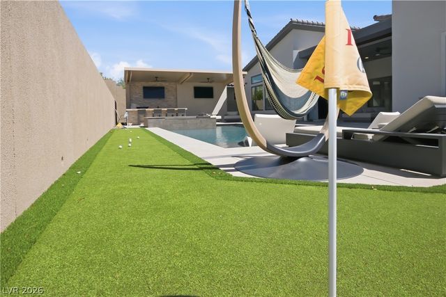 477 East Vista Sunset Avenue, Las Vegas, NV 89138