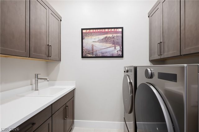 477 East Vista Sunset Avenue, Las Vegas, NV 89138