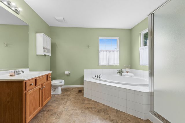 2318 W Cascade Circle, Round Lake, IL 60073
