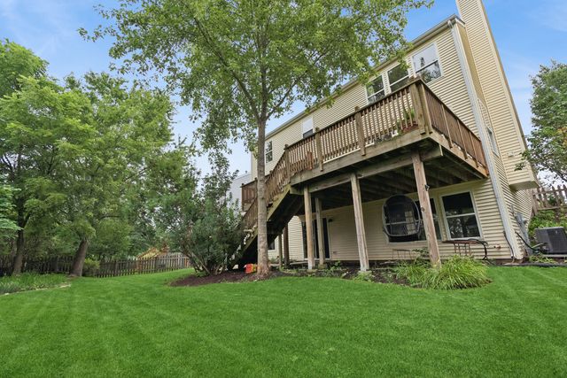 2318 W Cascade Circle, Round Lake, IL 60073