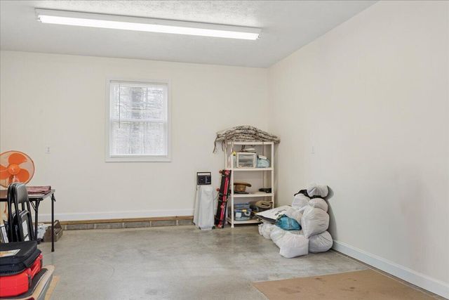 2064 Parker RD, Bedford, VA 24523