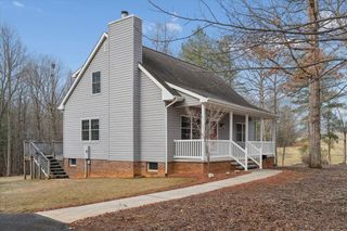 2064 Parker RD, Bedford, VA 24523