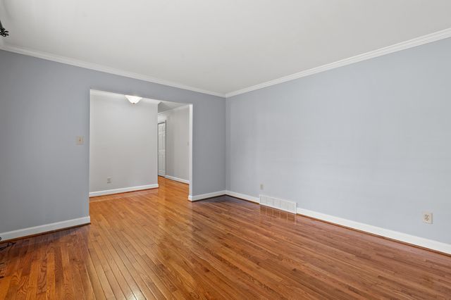 1520 Mt Rainier Drive, Lexington, KY 40517