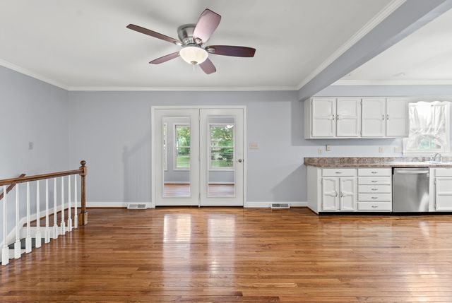 1520 Mt Rainier Drive, Lexington, KY 40517