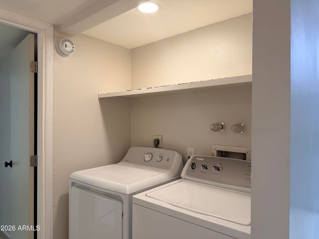 327 E HUNTINGTON Drive, Tempe, AZ 85282
