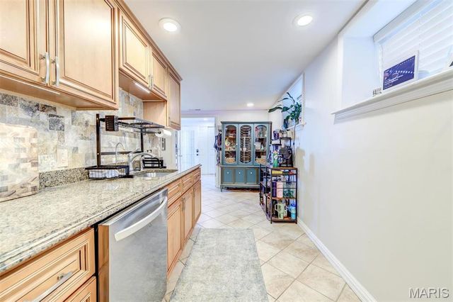 4561 Laclede Avenue B, St Louis, MO 63108