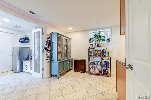 4561 Laclede Avenue B, St Louis, MO 63108