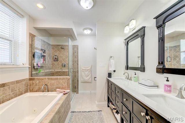 4561 Laclede Avenue B, St Louis, MO 63108