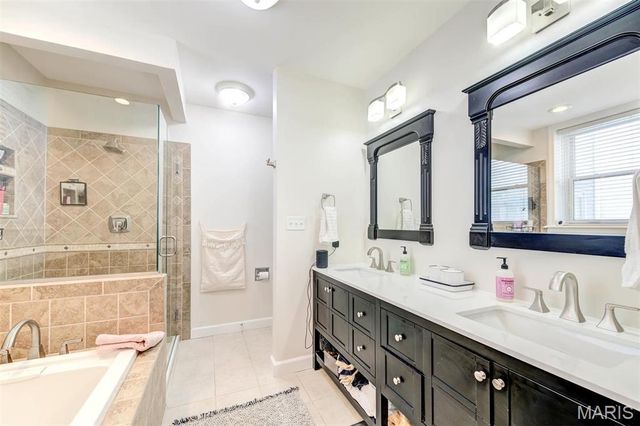 4561 Laclede Avenue B, St Louis, MO 63108