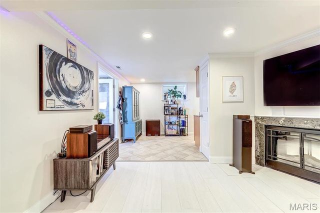 4561 Laclede Avenue B, St Louis, MO 63108