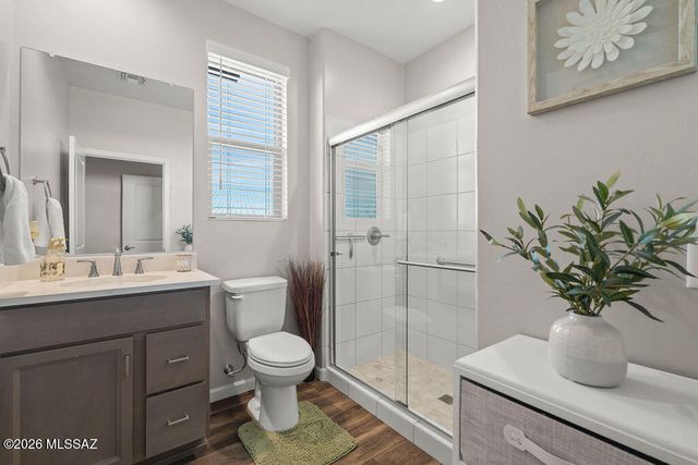 1605 E Balestra Way, Green Valley, AZ 85614