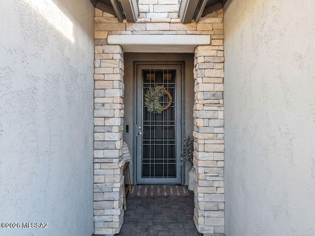 1605 E Balestra Way, Green Valley, AZ 85614