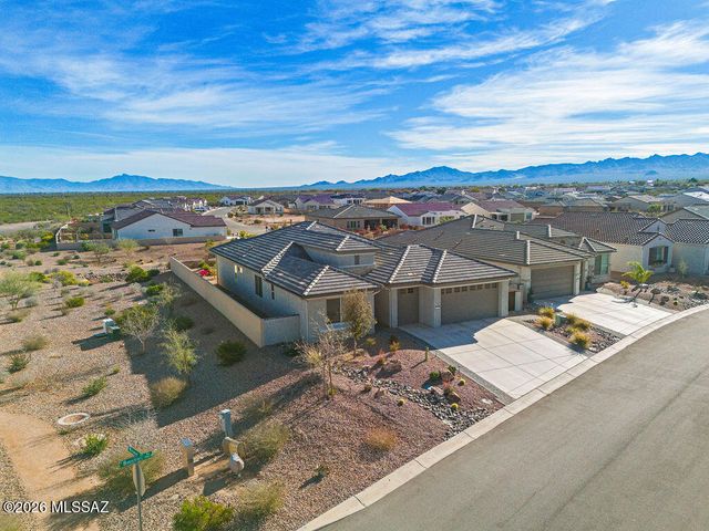 1605 E Balestra Way, Green Valley, AZ 85614