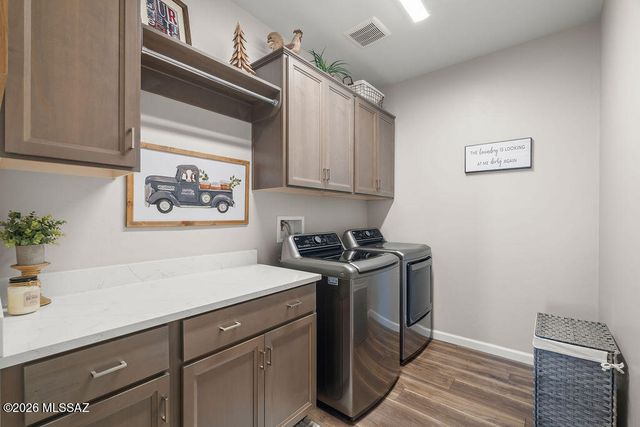 1605 E Balestra Way, Green Valley, AZ 85614