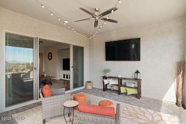 1605 E Balestra Way, Green Valley, AZ 85614