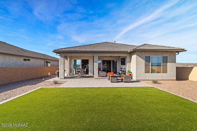 1605 E Balestra Way, Green Valley, AZ 85614