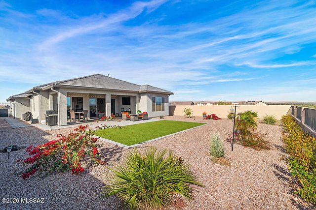 1605 E Balestra Way, Green Valley, AZ 85614