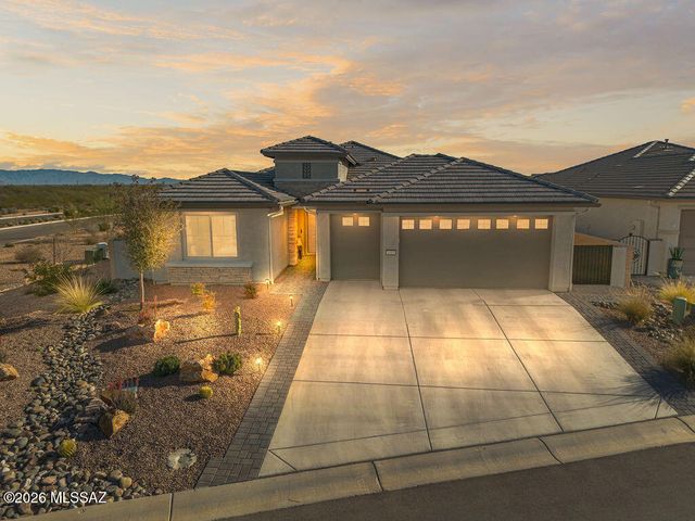 1605 E Balestra Way, Green Valley, AZ 85614