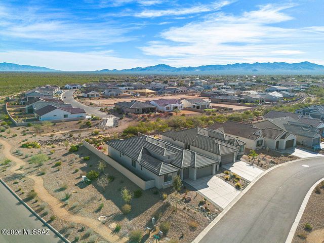 1605 E Balestra Way, Green Valley, AZ 85614