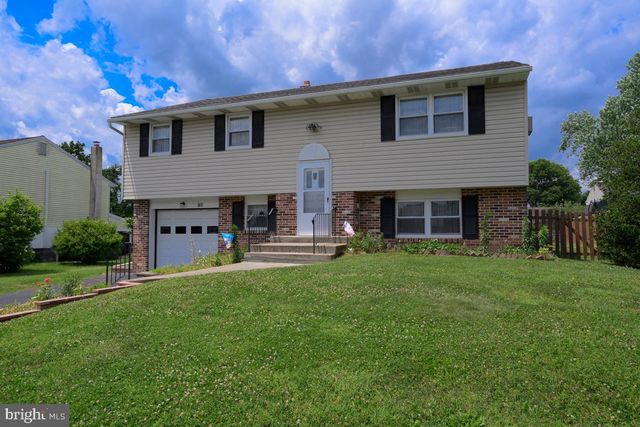 780 POMANDER AVE, Reading, PA 19606