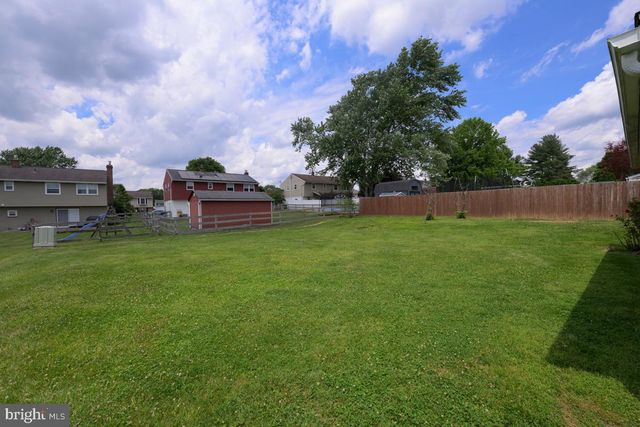 780 POMANDER AVE, Reading, PA 19606
