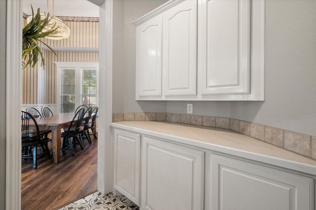 1030 Clubhouse Drive, Mansfield, TX 76063