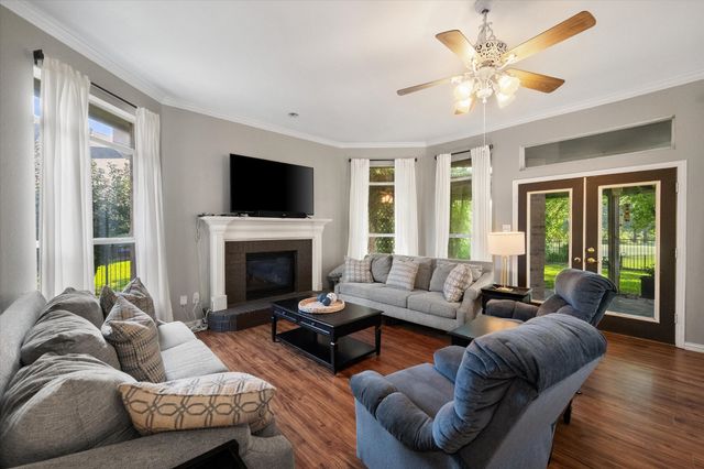1030 Clubhouse Drive, Mansfield, TX 76063