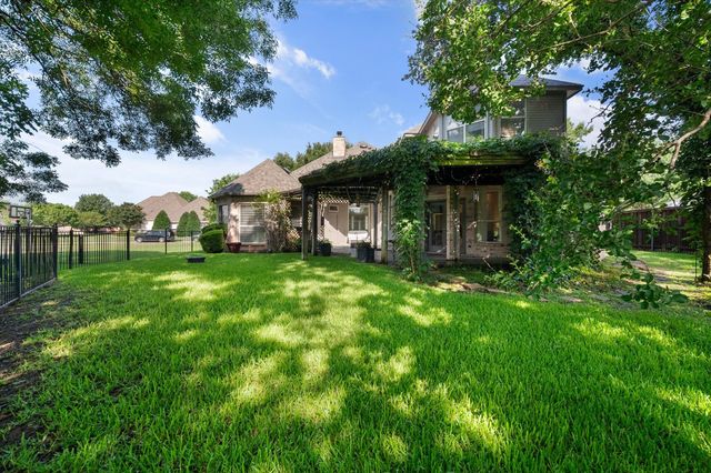 1030 Clubhouse Drive, Mansfield, TX 76063