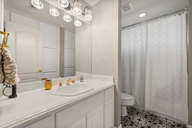 1030 Clubhouse Drive, Mansfield, TX 76063