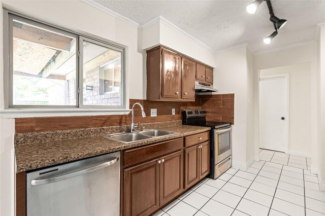 7359 Stone Pine Lane, Houston, TX 77041