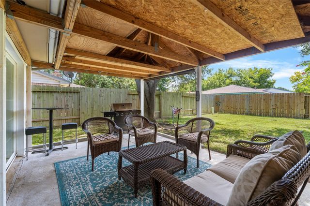 7359 Stone Pine Lane, Houston, TX 77041