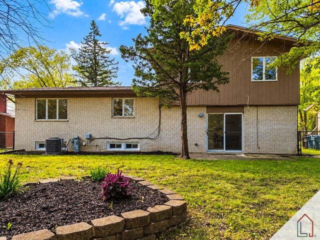 5252 Arquilla Drive, Richton Park, IL 60471