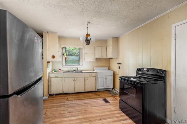 2120 4th E, Tuscaloosa, AL 35404