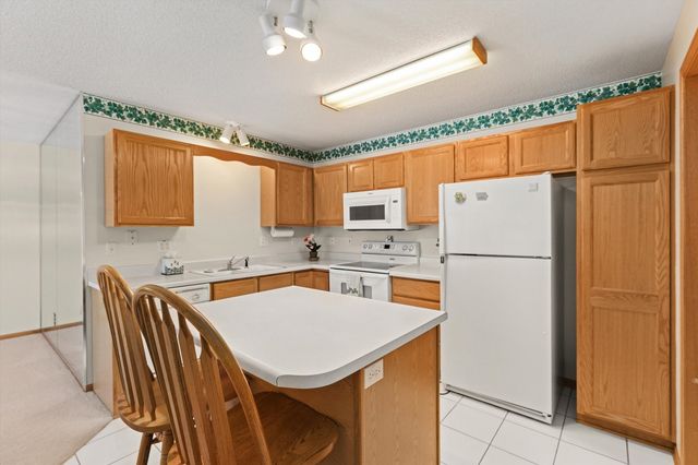 130 NW Georgetown Boulevard 2, Ankeny, IA 50023
