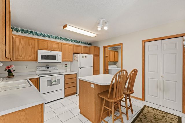 130 NW Georgetown Boulevard 2, Ankeny, IA 50023