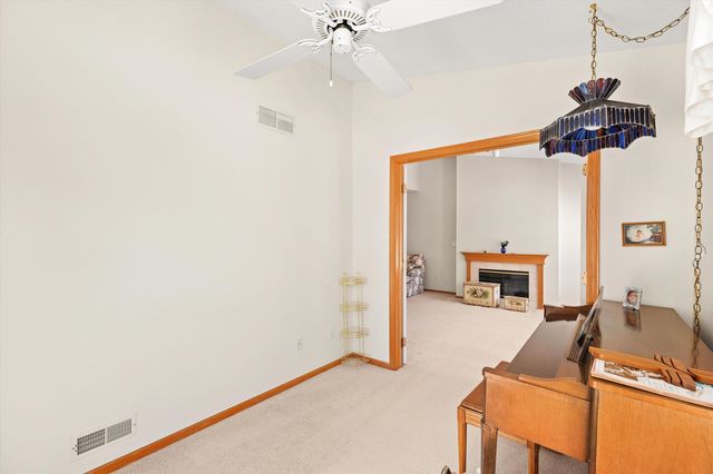 130 NW Georgetown Boulevard 2, Ankeny, IA 50023