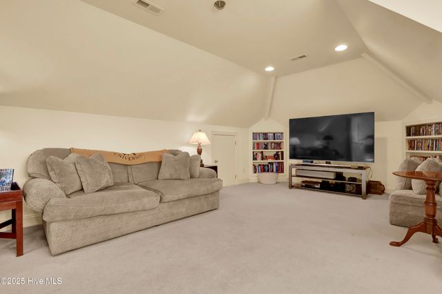 7102 Saybrook Drive, Wilmington, NC 28405