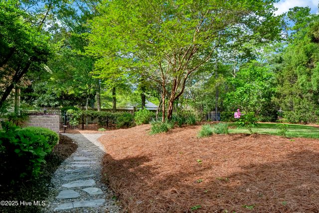 7102 Saybrook Drive, Wilmington, NC 28405