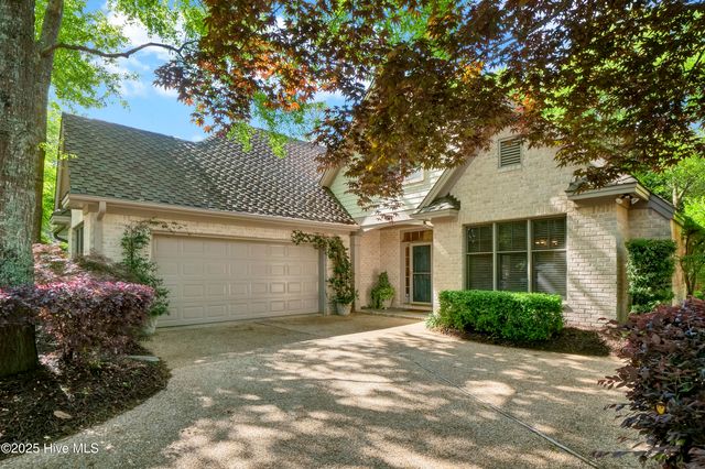 7102 Saybrook Drive, Wilmington, NC 28405