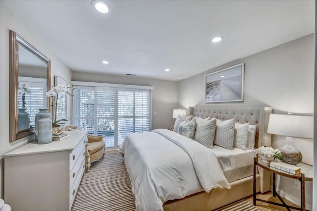 15 Los Altos Square 15, Los Altos, CA 94022