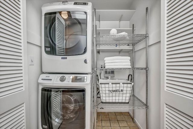 15 Los Altos Square 15, Los Altos, CA 94022