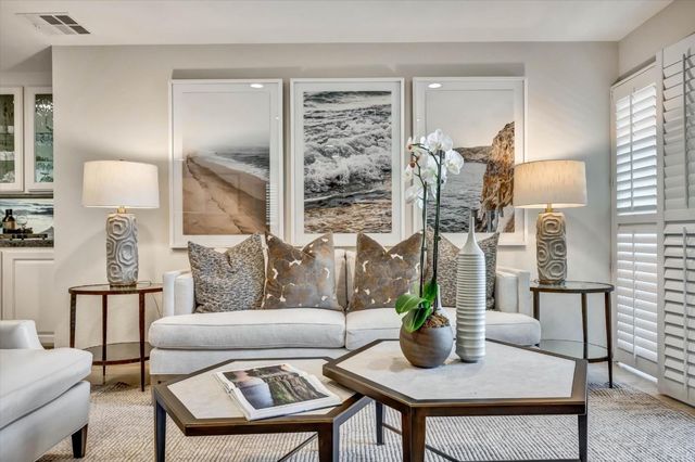15 Los Altos Square 15, Los Altos, CA 94022