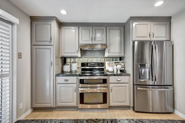 15 Los Altos Square 15, Los Altos, CA 94022