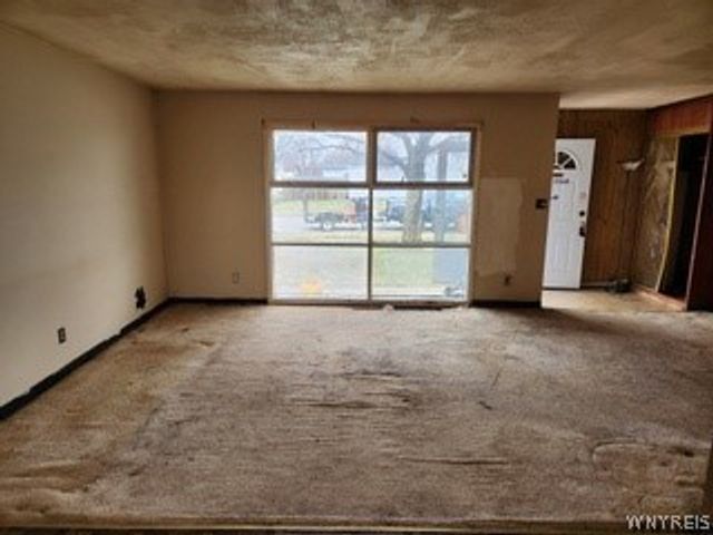249 French Road, Cheektowaga, NY 14043