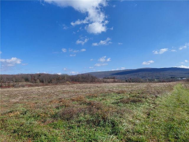 01 Christ's Lane, Unity Twp, PA 15650