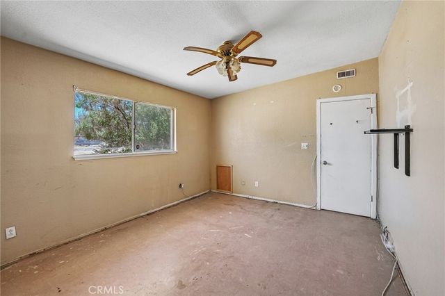 13207 Nicola Road, Apple Valley, CA 92308