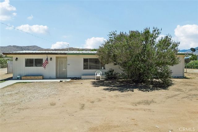 13207 Nicola Road, Apple Valley, CA 92308