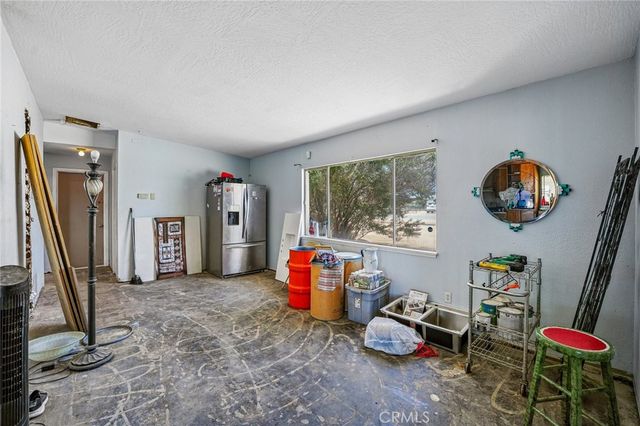 13207 Nicola Road, Apple Valley, CA 92308