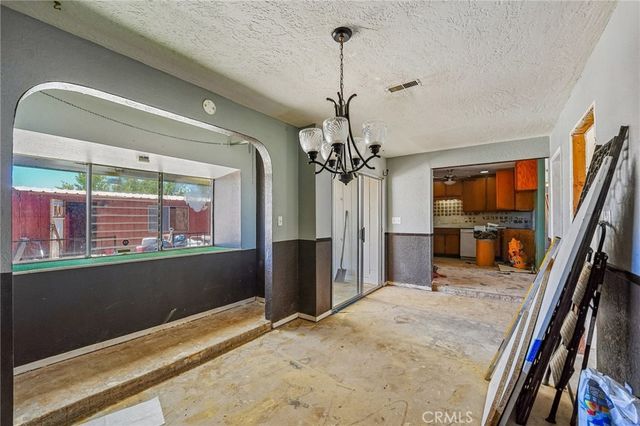 13207 Nicola Road, Apple Valley, CA 92308
