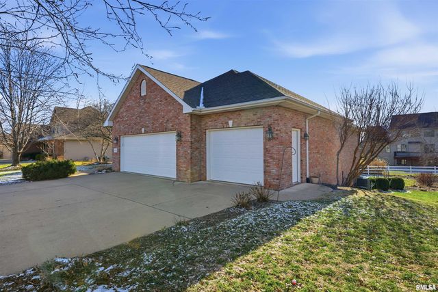 6010 W WOODBRIDGE Place, Peoria, IL 61615